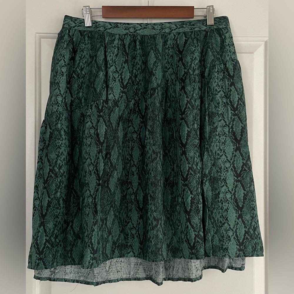Ava & Viv Emerald Snake Print A-Line Skirt with Pockets